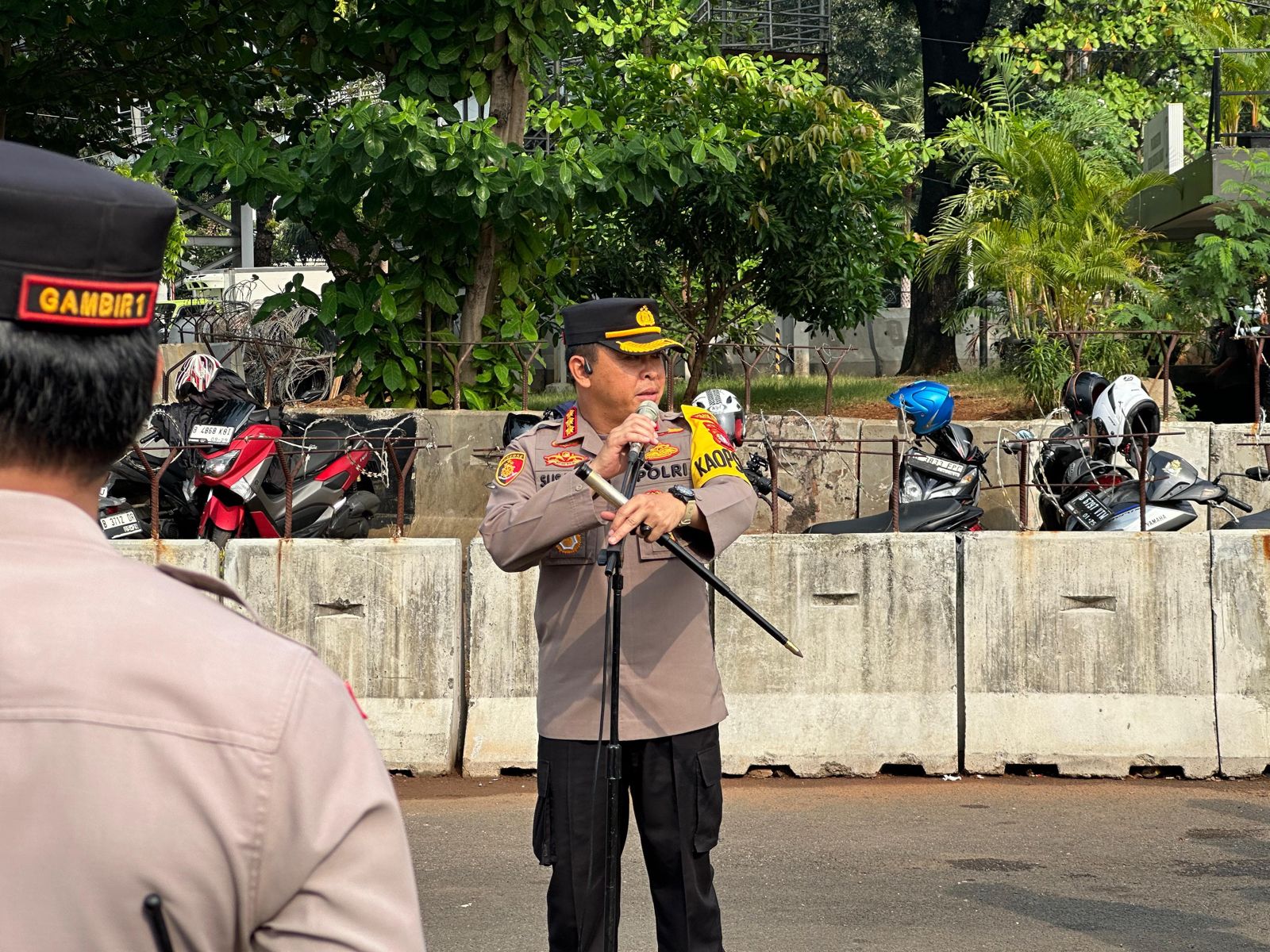 Ribuan Personel Disiagakan untuk Amankan Aksi Unjuk Rasa di Depan Gedung DPR/MPR