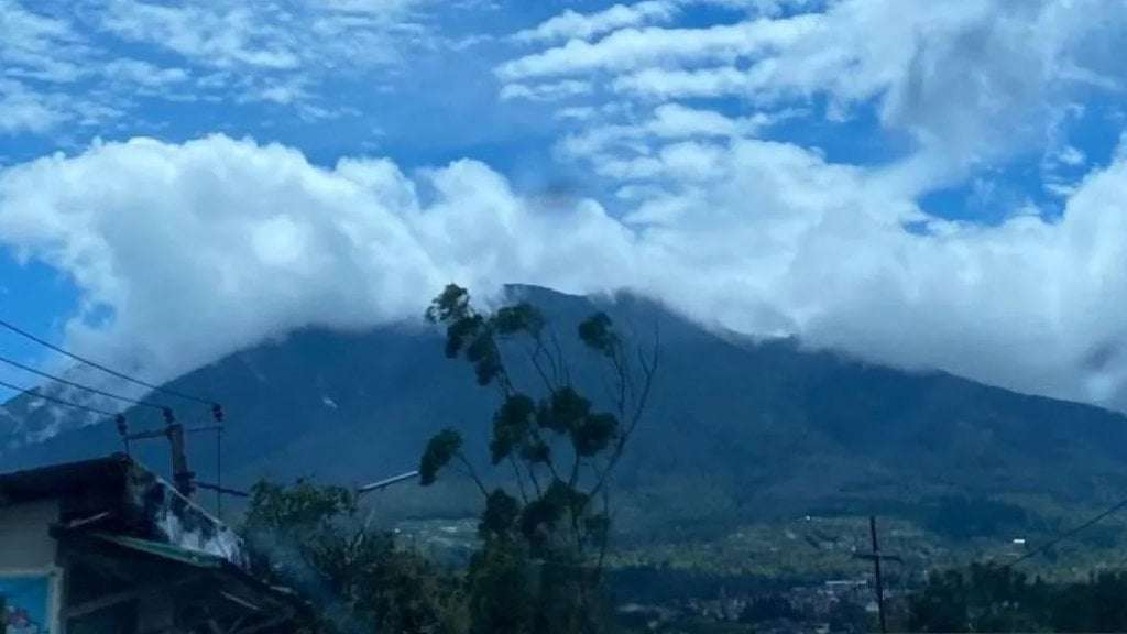 Hoaks Erupsi Gunungapi Gede: BNPB Tegaskan Kebenaran informasi