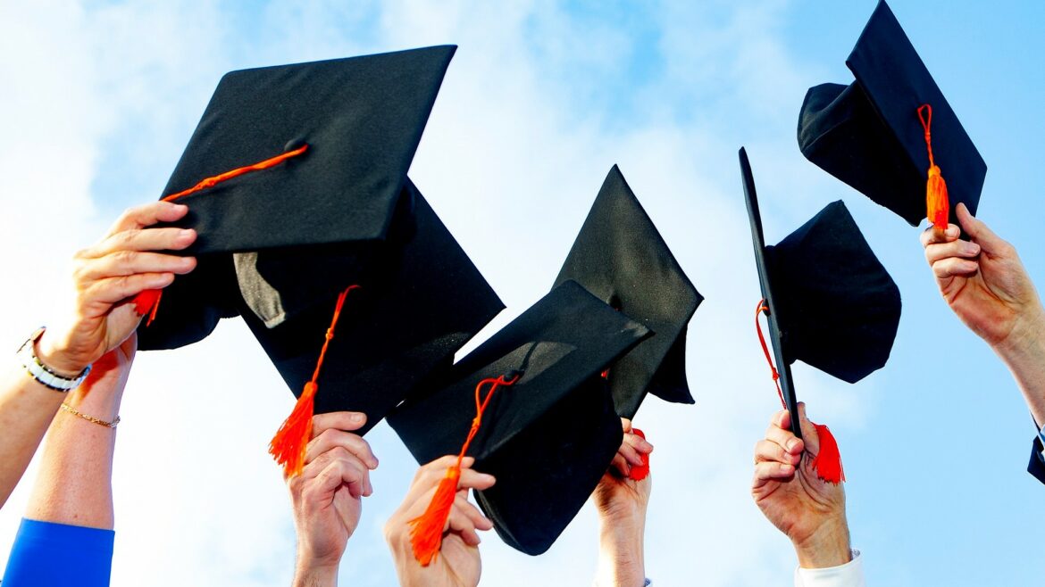 Pilihan Jurusan Kuliah yang Menjanjikan Karir di Masa Depan