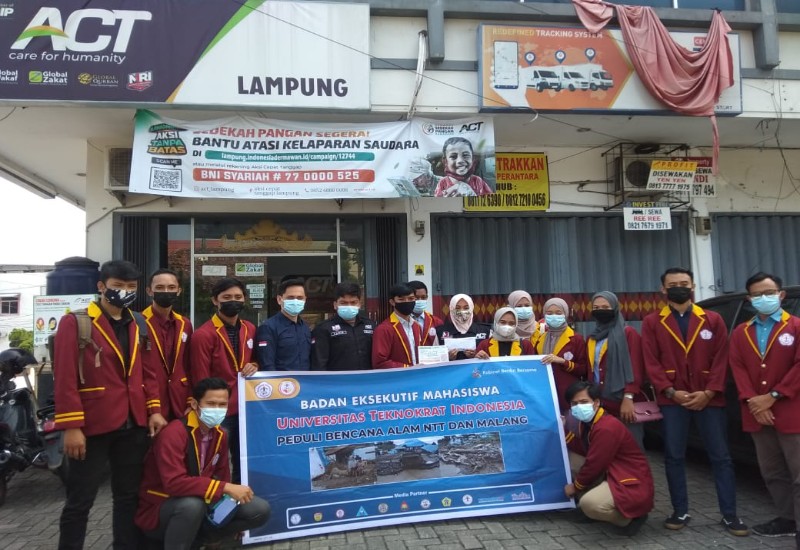 BEM Universitas Terbaik di Lampung Teknokrat Berikan Bantuan kepada Korban Bencana Melalui ACT Lampung