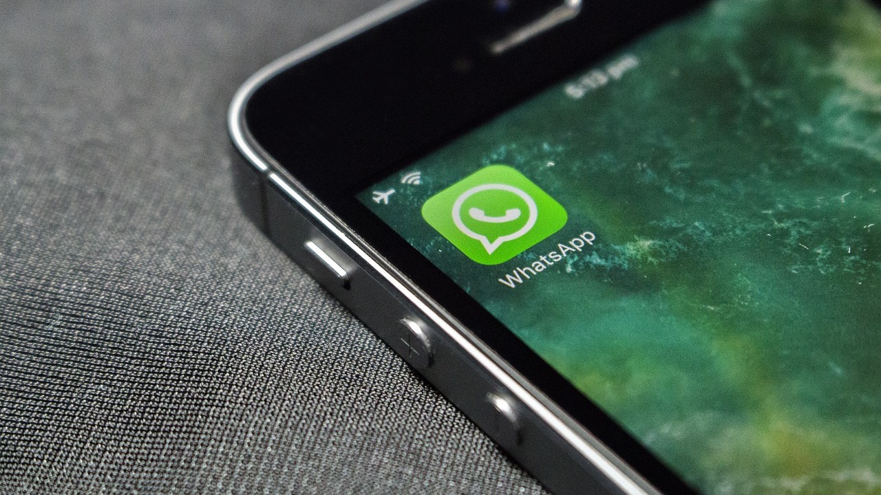 WA GB 2023: Era Baru Komunikasi Melalui WhatsApp yang Dikustomisasi