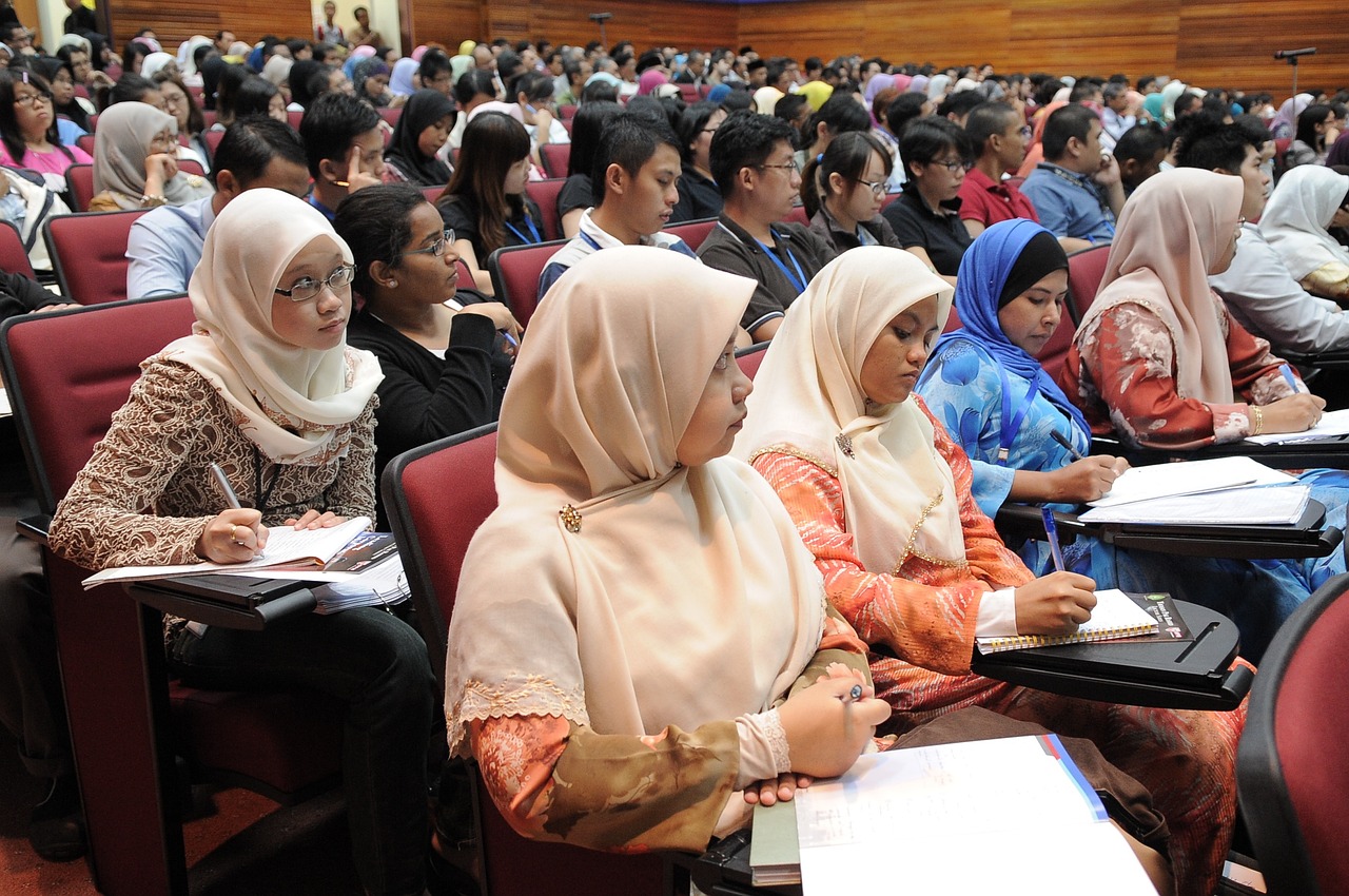 Universitas Binus Meluncurkan Program Identitas Merek untuk 15 UMKM
