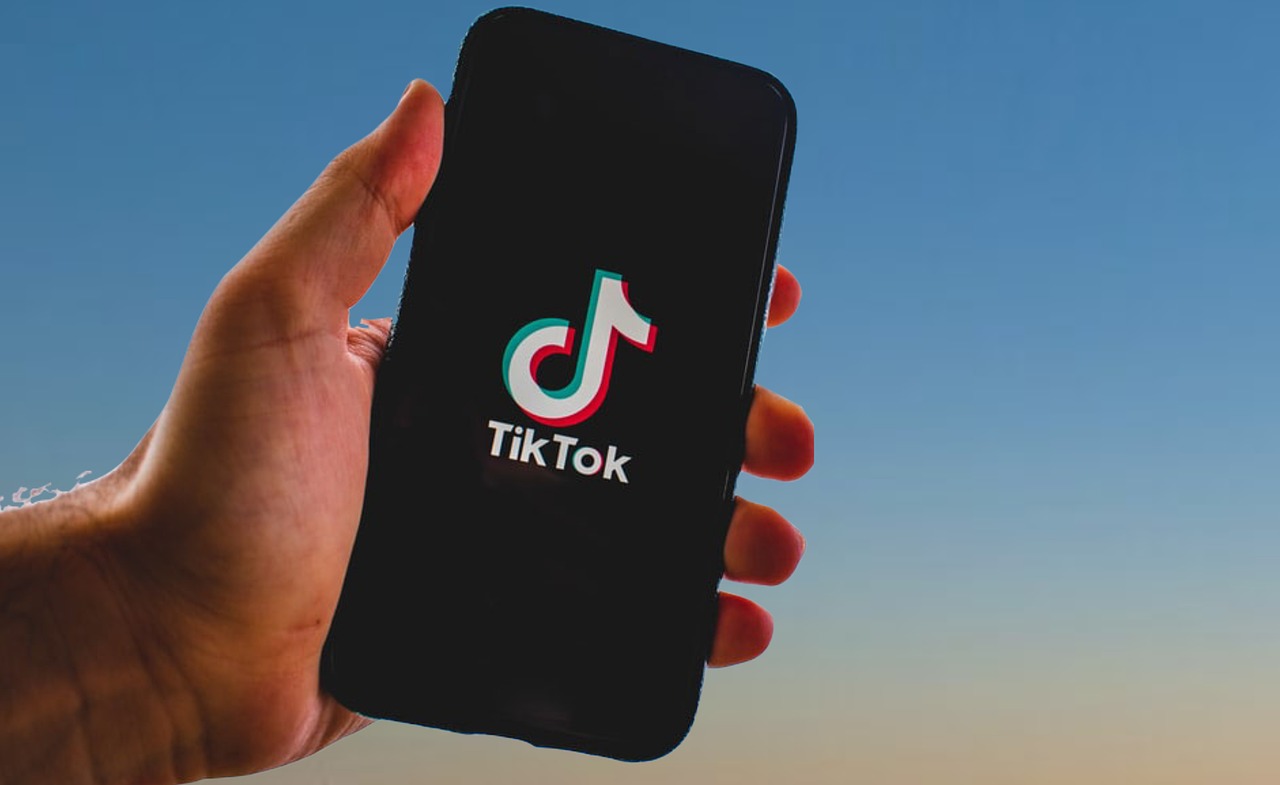 TikTok Shop: Platform Belanja Interaktif yang Trendi