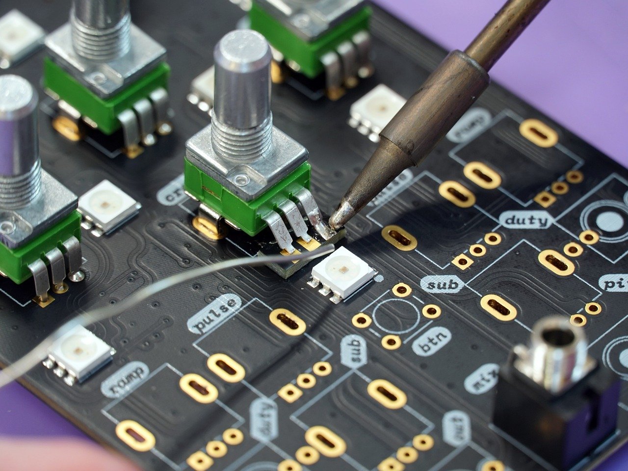teknik elektronika