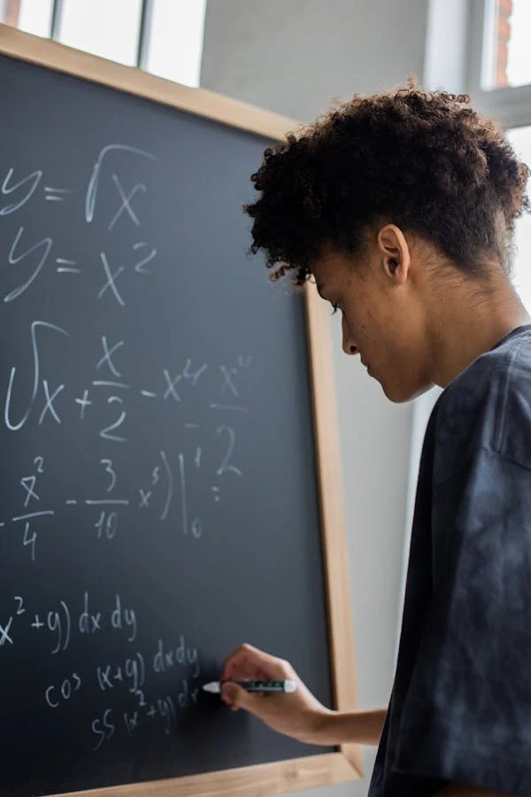 Masa Depan Cerah: Karier yang Bisa Anda Raih dengan Gelar di Bidang Matematika