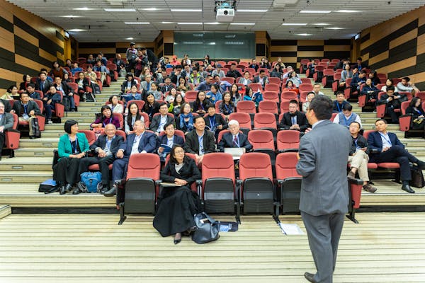 Pernah Bertanya-tanya Bagaimana Rasanya Belajar di Sastra Korea? Ini Dia Jawabannya