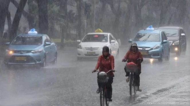 Prakiraan Cuaca Jakarta Hari Ini: Hujan Disertai Petir di Jaksel dan Jaktim