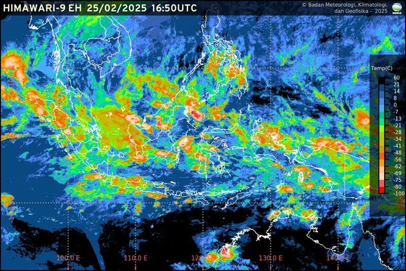 Prakiraan Cuaca Indonesia untuk 26 Februari 2025: Hujan, Petir, dan Potensi Banjir Rob