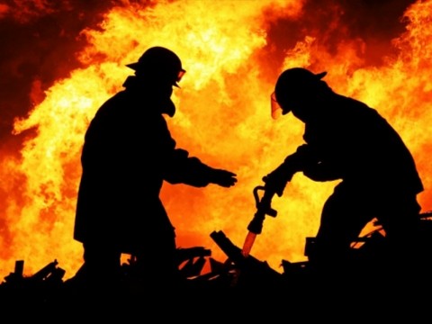 Kantor Gojek Terbakar: Kronologi, Dampak, dan Upaya Penanggulangan Kebakaran