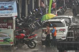 Prakiraan Cuaca Hari Ini: Hujan Mengguyur Mayoritas Kota Besar di Indonesia