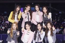 Hearts2Hearts Debut dengan Gemilang: Kenali Fandom Resmi "2SU" dan Single Album "The Chase" yang Menggebrak Industri K-pop