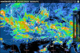 Prakiraan Cuaca Sejumlah Kota di Indonesia 26 Februari 2025: Persiapan Menghadapi Hujan, Petir, dan Potensi Banjir Rob