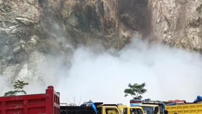 Gunung Kuda di Cirebon Longsor, Tidak Ada Korban Jiwa: Kejadian dan Langkah Antisipasi