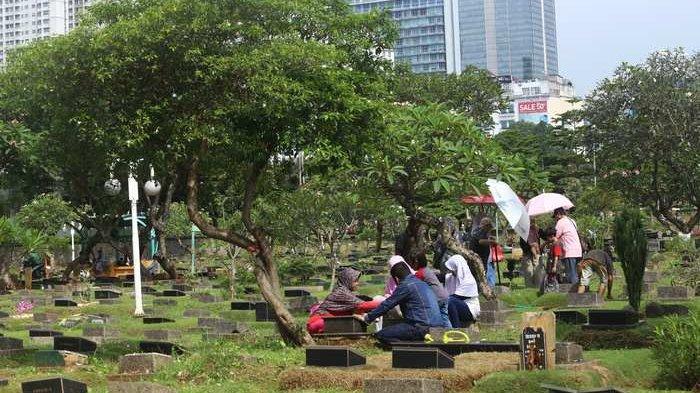 Hukum Ziarah Kubur dengan Tabur Bunga Menjelang Ramadan 2025 Menurut Buya Yahya