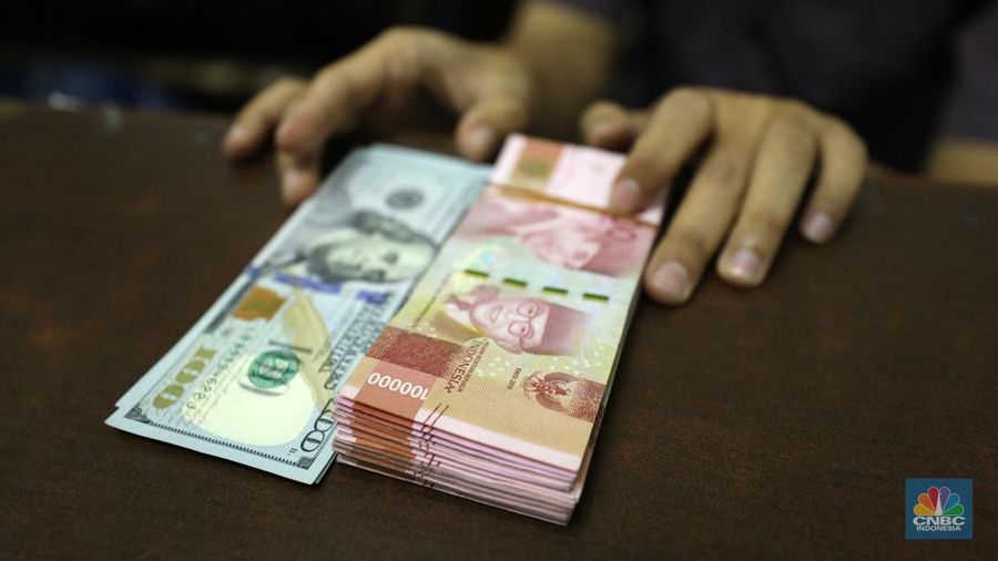 Rupiah Melemah, Dolar AS Kembali Menguat ke Rp16.395