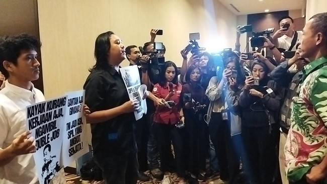 Penggerudukan Rapat RUU TNI: Tindakan Protes yang Berujung pada Laporan Polisi