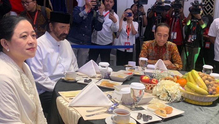 Paloh Ungkap Alasan Duduk di Tengah Puan dan Jokowi Saat Bukber: Menghimpun Energi untuk Kepentingan Bangsa