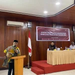 1. Membuka Diri dan Menerima Kritik