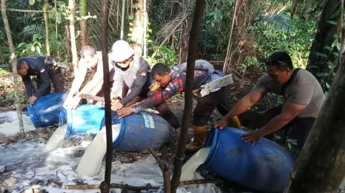 2 Remaja di Halmahera Selatan Diamankan Polisi Saat Antar Pesanan 50 Liter Cap Tikus