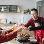 5 Kebiasaan Makan Malam Bersama Keluarga yang Menguatkan Ikatan Batin Menurut Ilmu Psikologi
