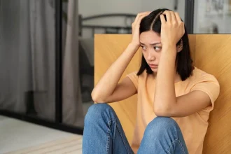 5 Kebiasaan Suka Mengingat Nostalgia Masa Kecil Saat Sedang Sedih Menurut Ilmu Psikologi