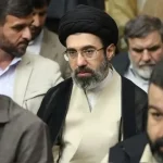Absen saat prosesi pemakaman sang ayah, pemimpin baru Iran Mojtaba Khamenei segera tampil perdana [titlebase]: Konflik Iran dan Amerika Serikat Memanas