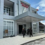Beda Nasib Bupati Etik Suryani Ditahan, Sekda Sukoharjo Keluar Dari Gedung KPK dan Pulang: Kasus Korupsi yang Menjerat Bupati Sukoharjo