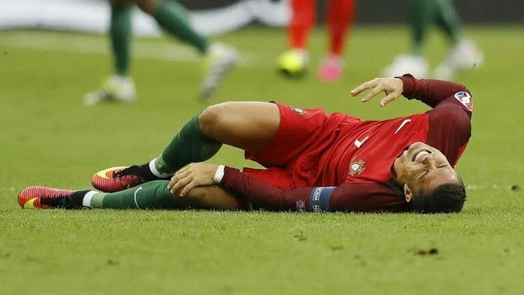 Cedera Pemain Sepakbola: Ancaman Besar Bagi Tim dan Pemain