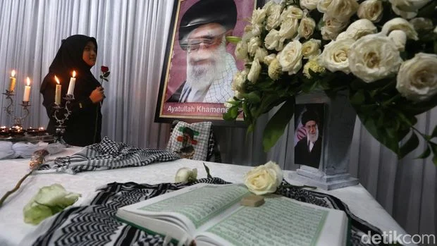Daftar 32 negara hadiri pemakaman Ayatollah Ali Khamenei dirilis Iran, Indonesia tak masuk, warganet bertanya-tanya