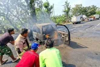 Daihatsu Taruna Keluar SPBU Disertai Ledakan Keras, Dua Orang kena Jilatan Api