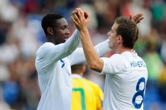 Danny Welbeck dan Jordan Henderson Dibidik Chelsea, Apa yang Terjadi?