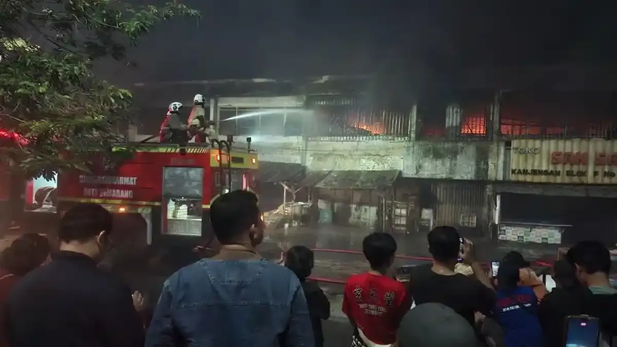 Detik-detik Kebakaran Pasar Modern BSB Semarang, Tono Ajak Istri Lari Tinggalkan Dagangan