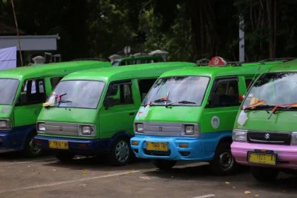 Dicekik Aturan Baru, Pengusaha Angkot di Bogor Banting Setir Usaha Bengkel Sampai Jaga Warung