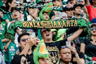 Harmoni Bonek dan The Jakmania Warnai Laga Persija di Surabaya, Bung Ferry Bagikan Pengalaman Berkesan