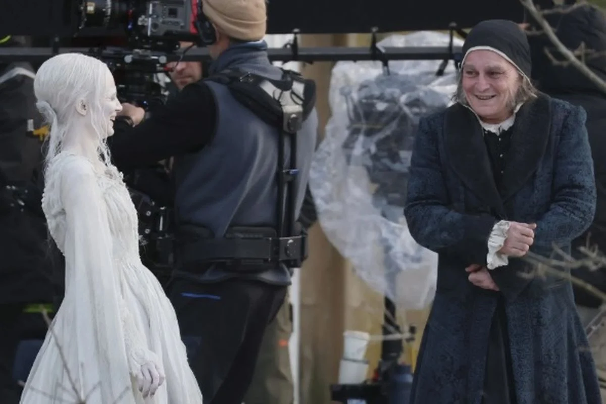 Johnny Depp Tampil Nyaris Tak Dikenali sebagai Scrooge dalam Trailer Perdana Film Ebenezer