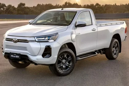 Kata Toyota, PHEV Belum Siap Untuk Pikap, Apa Alasannya?