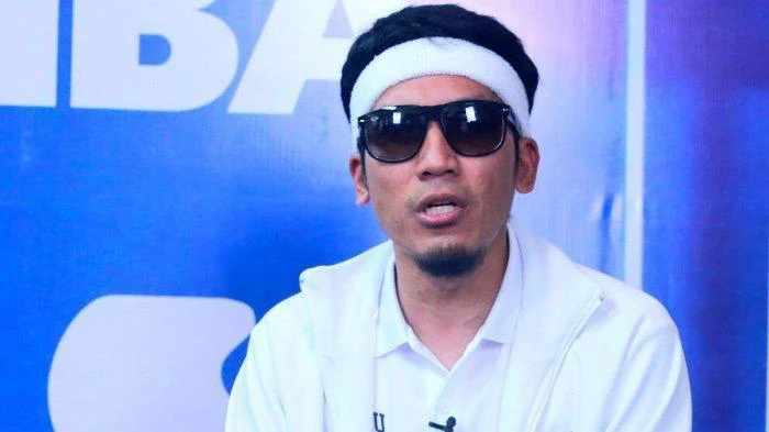 Kronologi hingga kondisi terkini Desta usai matanya terkena bola padel, alami pendarahan: Desta Mengalami Cedera Serius