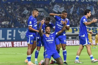 Mariano Peralta Menyaksikan Kemenangan Persib Bandung Atas DPMM FC: Reaksi Mariano Peralta nonton Persib Bandung menang lawan DPMM FC