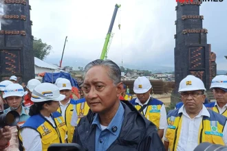 Menteri PU soal komisaris PT PP: Buktikan keponakan saya, umrah gratis [titlebase]
