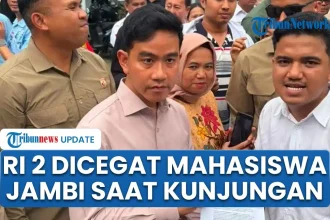 Momen Gibran dicegat mahasiswa, tagih janji selamatkan Candi Muaro Jambi imbas stockpile batu bara