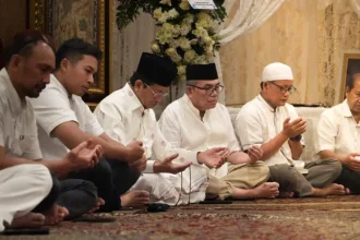 Nasaruddin Umar Panjatkan Doa untuk Rachmat Gobel, Pesan Spiritual Menyentuh Saat Takziah di Rumah Duka