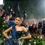Perhiasan Chopard Zendaya Curi Perhatian di Premiere 'The Odyssey' dengan Anting Bersejarah