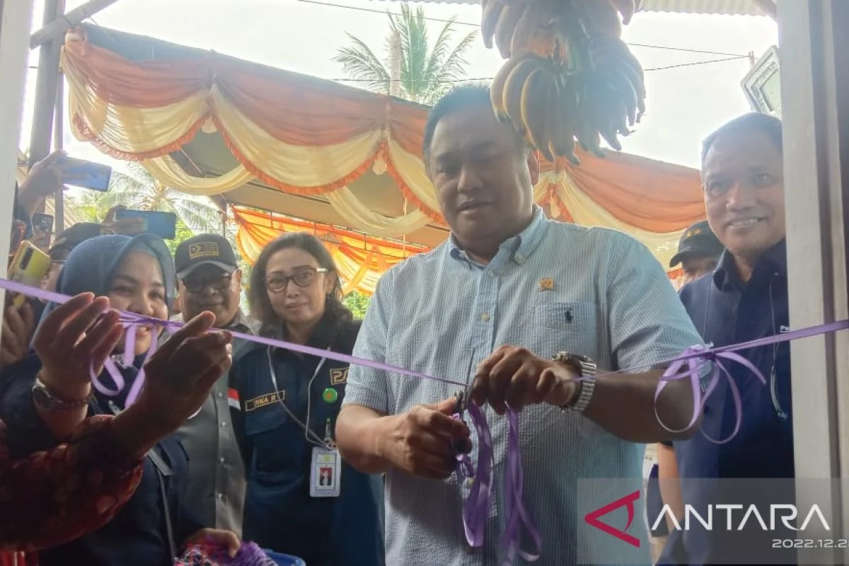 Rachmat Gobel Meninggal Dunia: Meski Dimakamkan di Jakarta, Rumah Rachmat Gobel di Gorontalo Dipenuhi Ratusan Karangan Bunga Duka
