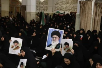 Ribuan Warga dan Ulama Pakistan Gelar Acara Penghormatan untuk Ayatollah Ali Khamenei, Serukan Persatuan Umat Islam