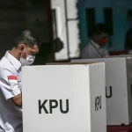 RUU Pemilu AS Mandek, Trump Tekan Pemimpin Senat Partainya Sendiri: Dinamika Politik yang Semakin Kompleks