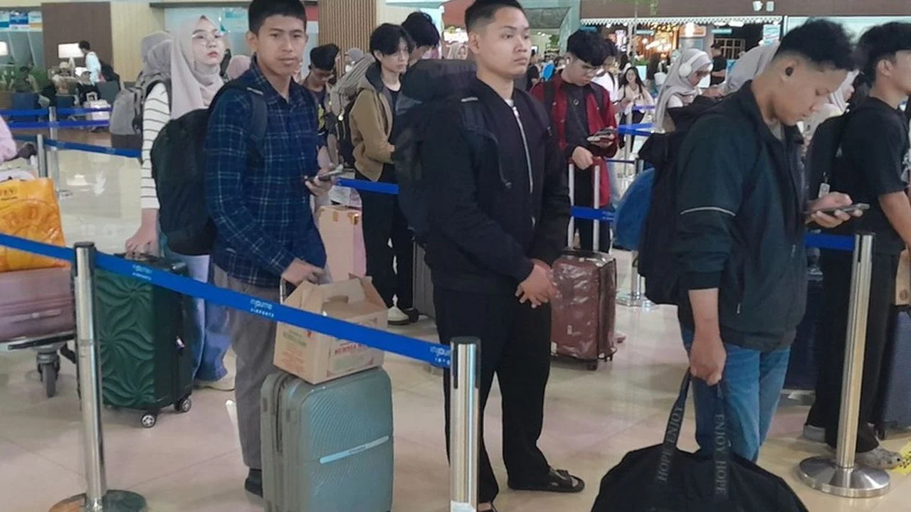 Seorang Penumpang di Bandara Yogyakarta Bawa 17 iPhone, Barang Langsung Disita Bea Cukai