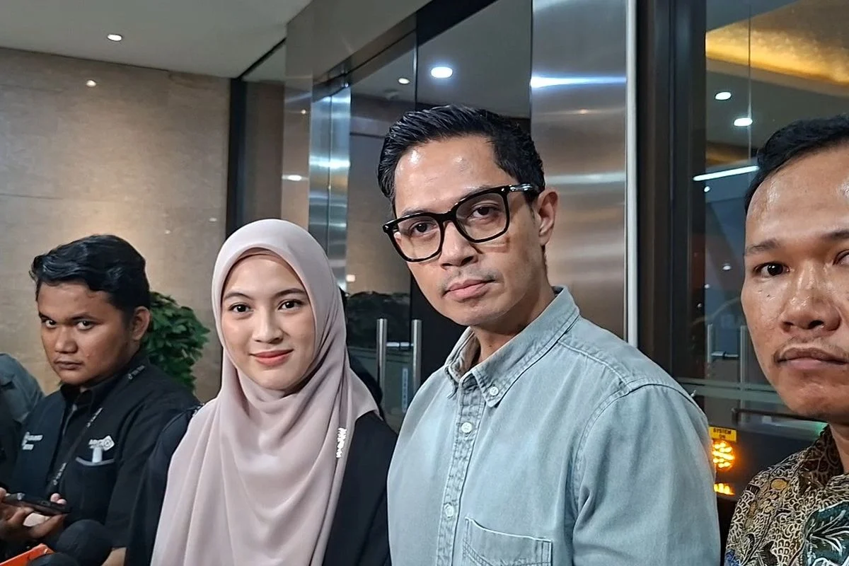 Serahkan Honor Rp5,25 Miliar dari PT DSI, Dude Harlino Mengaku Lega