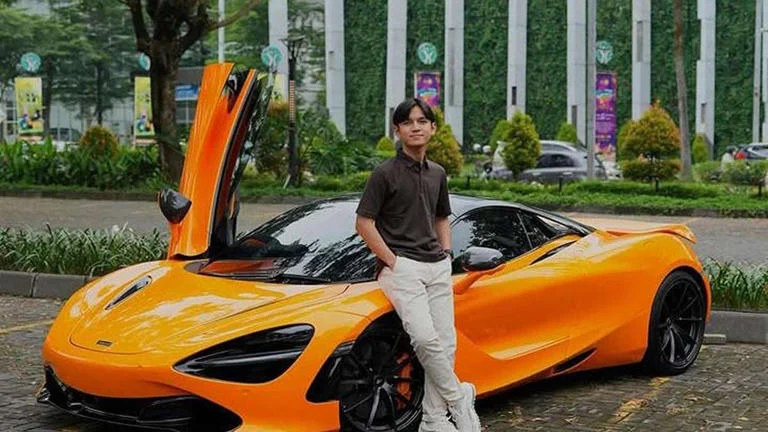Siapa Andra ST? Mengenal YouTuber Free Fire yang alami kecelakaan mobil mewah di Sukoharjo