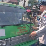 Sopir Angkot Tua Bogor Enggan Tunduk, Nekat Hapus Tanda Tak Laik Jalan dan Tetap Narik
