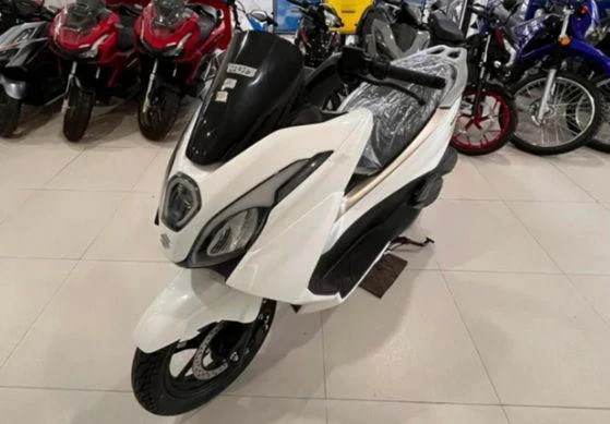 Suzuki Burgman 150 Sudah Ada di Dealer, Harganya Bikin Penasaran